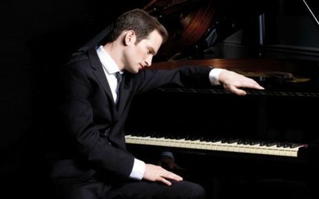 Vietri sul Mare, "Vietri in Scena" presenta alla Villa comunale la "Salerno Jazz Orchestra": guest Anthony Strong 3 AnthonyStrongVietriCultura2024mod
