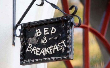 Campania, Case vacanze e B&B. Saiello (M5S): "Si controlli il patrimonio immobiliare a uso abitativo della Regione" 2 bed and breakfast 1024x634 1