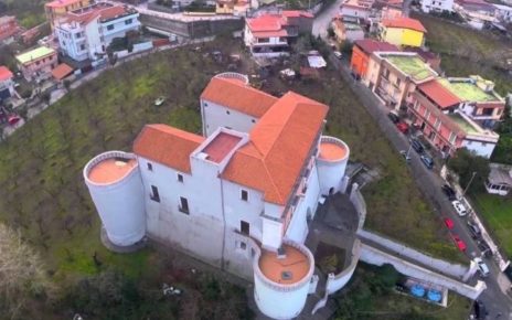 Somma Vesuviana, al Castello di Lucrezia D’Alagno Mostri, Zucche e scuola di mostrologia nella parte interrata e nelle sale del maniero di metà quattrocento 4 castello dalagno