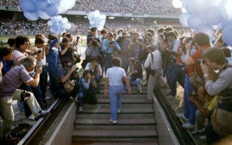 Napoli, “D10S IN THE STREET”: 3 giorni di eventi alla Rotonda Diaz tra sport e sociale dedicati a Diego Armando Maradona per i 40 anni dal suo arrivo in città 5 maradona 875x600 1