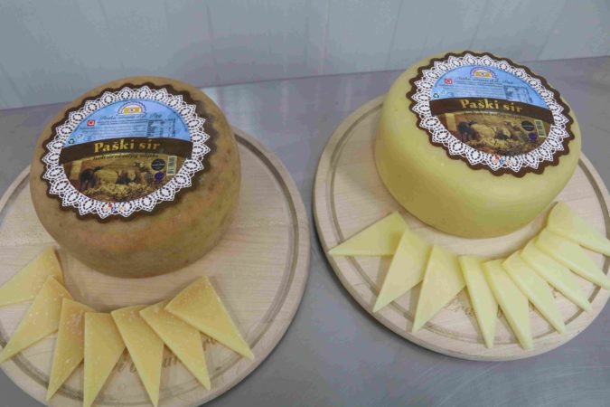 Festa grande per le nuove stelle Michelin della Croazia 6 pecorino Paski Sir dellisola di Pag