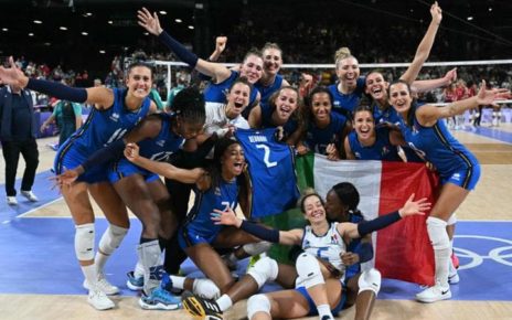 La storica impresa del Volley Femminile alle Olimpiadi di Parigi: Oro per l'Italia di Julio Velasco 6 143846303 93a5b1e6 0da1 4879 b1f7 8b20f31ae303