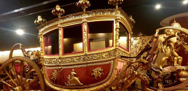 I VIAGGI DI ADELINA - Il fascino del tempo: alla scoperta del "Padiglione delle Carrozze" nei Musei Vaticani 13 455665519 1006579117915426 4402254209958851736 n