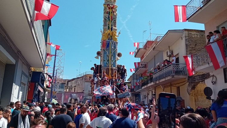 Brusciano, Festa dei Gigli: Messa Ringraziamento S. Antonio 7 7 Giglio Croce