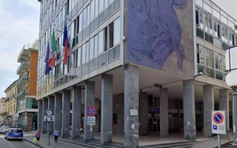 Caserta, il Viminale invia i commissari dopo le inchieste riguardo l'amministrazione. Sindaco Marino: "Atto di barbarie nei confronti della città" 3 Caserta Municipiomod