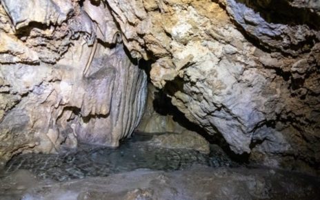 Castellammare di Stabia, riportato alla luce un sistema di grotte naturali 4 Grotta 2mod