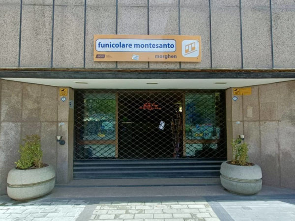 Vomero via Morghen funicolare di Montesanto