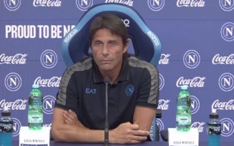 Napoli-Bologna, Conte prepara la sfida: "Impegno morale con tifosi e giocatori, il mercato non ci distrarrà" 3 antonio conte conferenza stampamod