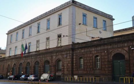 Napoli, evasi da Poggioreale. Catturati due detenuti: sindacati denunciano il collasso del sistema carcerario 3 carcere poggioreale