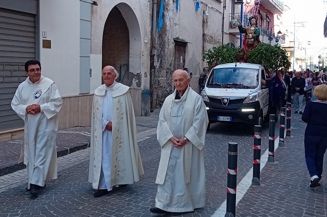 Mariglianella, bentornata Festa di S. Giovanni Evangelista 2 1. Festa di S. Giovanni Evangelista Mariglianella 15.9.2024
