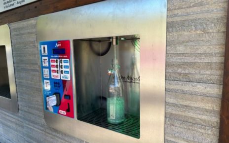 Baronissi, sindaca Petta: "Riapre la Casa dell'Acqua in Largo dei Ferrovieri, un passo importante verso una città più sostenibile" 5 Anna Petta