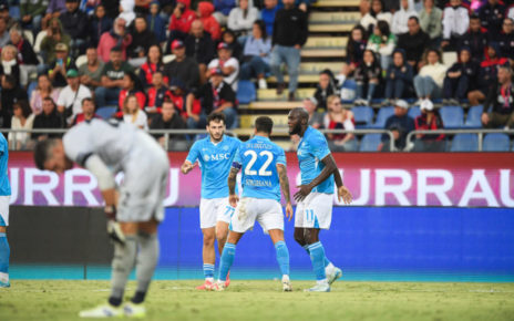Cagliari schiacciato, Napoli cala il poker: terza vittoria consecutiva 5 Cagliari Napoli WP 15 1
