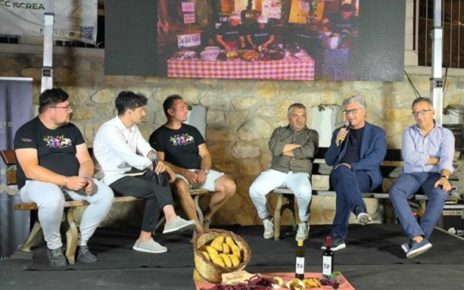 Napoli, le sfide per un cibo del futuro. Peretti: "Fare pendere la bilancia della giustizia alimentare nella direzione giusta" 4 Giustizia Alimentare 1