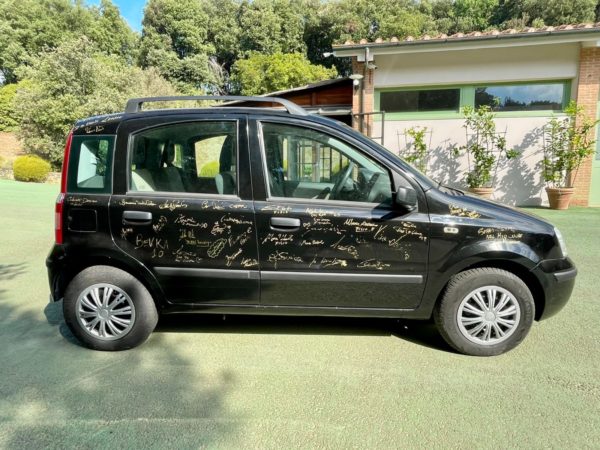 Napoli, la Fiat Panda del Terzo Scudetto ai bambini del Santobono Pausilipon. Lunedì consegna ufficiale in presenza del C.T. Luciano Spalletti 2 La Fiat Panda di Mr. Spalletti 3