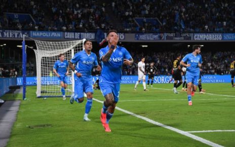 Napoli inarrestabile: Monza ko, Conte vola in vetta e lancia la sfida al campionato 11 Napoli Monza 10 scaled 1