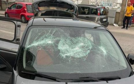 Agguato ai tifosi del Costa d’Amalfi dopo la partita a Palma Campania: auto danneggiate e feriti 3 violenzaapalmacampania
