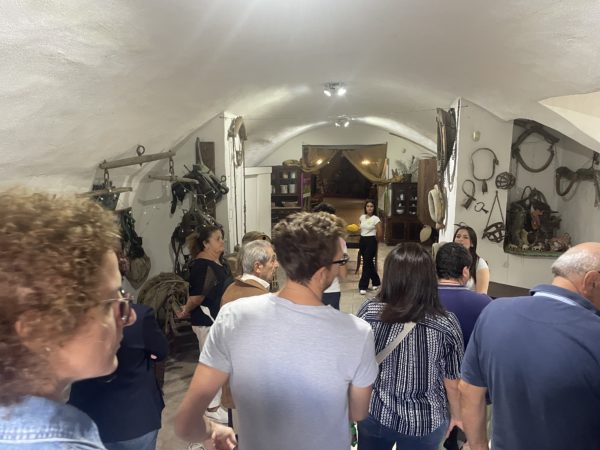 Somma Vesuviana, apre ai turisti il laboratorio d’arte dell’artista Mary Pappalardo nel cuore del Borgo Antico del Casamale 6 046mod
