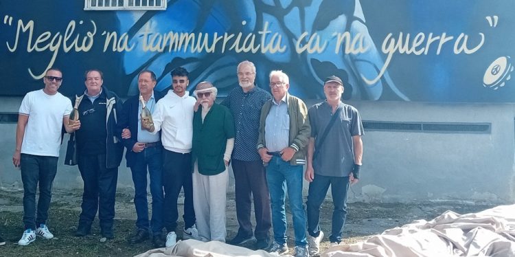 Pomigliano D’Arco, Luciano Ranieri dipinge Marcello Colasurdo 2 4. Marcello Colasurdo Ad Memoriam Pomigliano DArco 6.10.2024