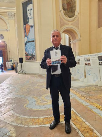 Campania, Fondazione Vassallo: “Il vento tra le mani: il libro-denuncia sul Sindaco Pescatore Angelo Vassallo scuote Napoli e l’Italia" 3 Libro presentazione6