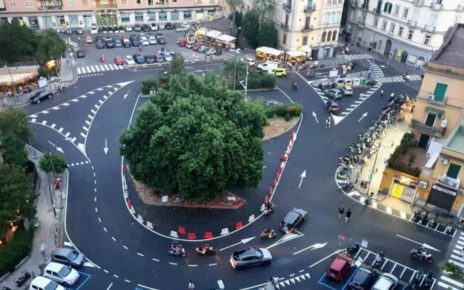 Napoli piazza degli Artisti il dispositivo di traffico da ripristinaremod