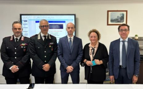 Napoli, formazione: inaugurato al Ferraioli il programma MedEaterranea-NAS-Asl Napoli1 su legalità e sicurezza alimentare 4 foto cerimonia ferraioli con da sinistra Aiese Cisternino Quintiliani Pagano e Casalemod