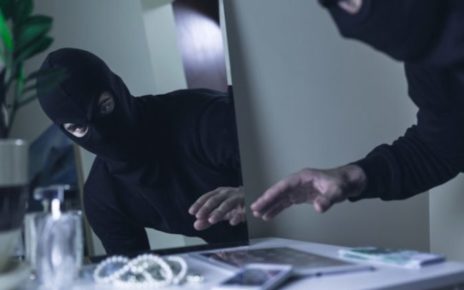 Matera, Furti. Giordano (Ugl): “Si agisca subito, evitare che il Metapontino diventi un Bronx’’ 4 furti appartamento ladri protezione 696x464 1