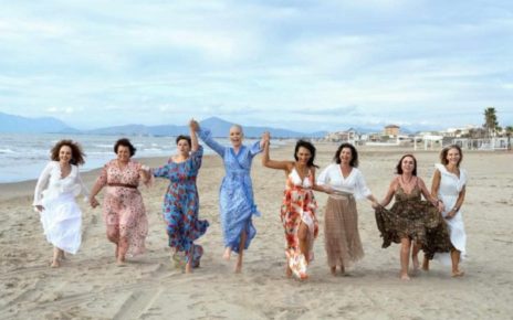 Napoli, “Uno scatto contro il cancro”: un calendario per sostenere le attività dell’Associazione Underforty Women Breast Care 5 scatccro