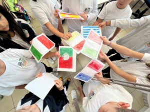 Palma Campania, “Uniti nella Diversità”: l’Istituto Comprensivo Vincenzo Russo celebra gli ErasmusDays con arte, cultura e inclusione 7 462570993 8503177319793328 8136832576522312174 n