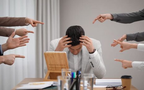 Mobbing forense verticale: la più subdola forma di stalking 4 Cosa sintende per mobbing sul luogo di lavoro