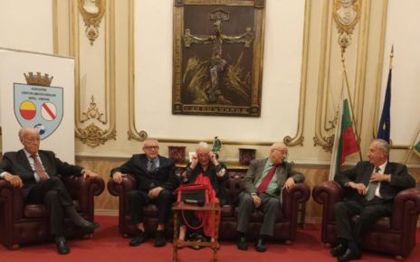 Presentato il libro di Alberto Alovisi “Che vita ragazzi…che vita!” 5 La presentazione del libromod