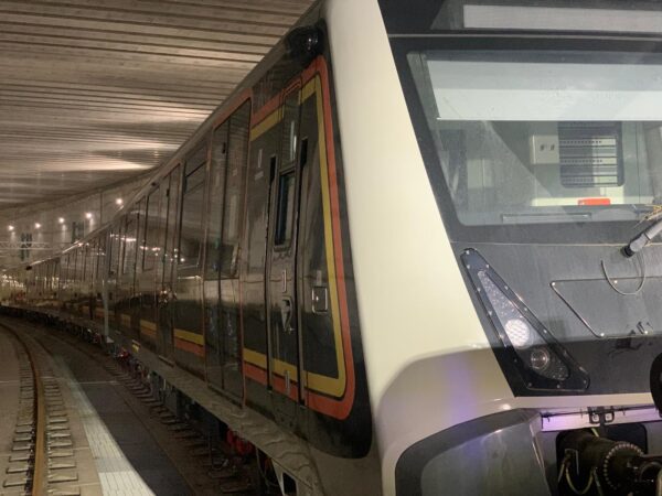Treno CAF Metropolitana Arcobaleno2