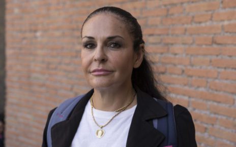 Napoli, minori armati e senza freni sui social: l'appello di Daniela Di Maggio, madre di Giovanbattista Cutolo 4 daniela di maggio imagoeconomica 2020908 scaled 1