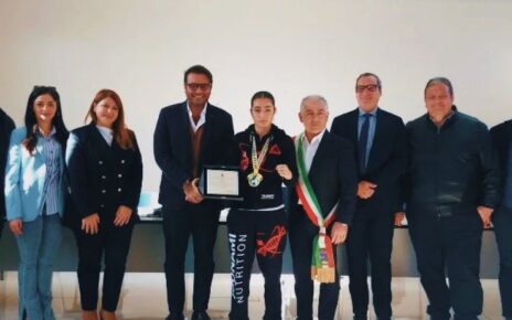 Campionati mondiali kickboxing W.T.K.A, titolo alla giovane Gabriella Iovine: arrivano i riconoscimenti della politica 5 gabriellaboxe