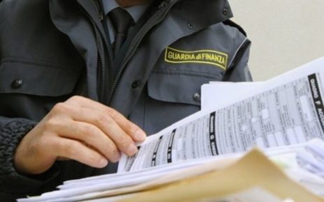 Napoli, sequestrati 31 milioni per truffa sui crediti d’imposta 4 guardia di finanza su dichiarazioni 1fb38b4e