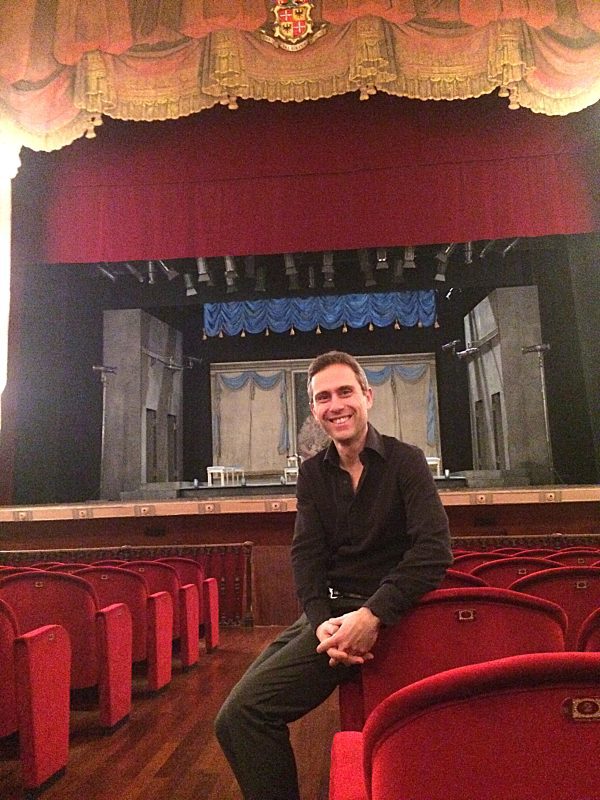 Pomigliano d'Arco, "Veramente Il Lato Oscuro Non C'è": Storia di un regalo di Natale 2 Felice Panico foto teatro