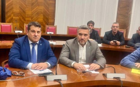 Versalis, l'UGL Chimici chiede garanzie su occupazione e futuro dell'azienda 3 Foto Versalis