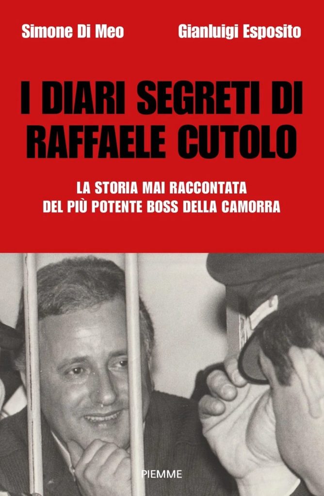 Napoli, “I diari segreti di Raffaele Cutolo”: la presentazione al Mondadori Bookstore 2 I diari segreti di Raffaele Cutolo