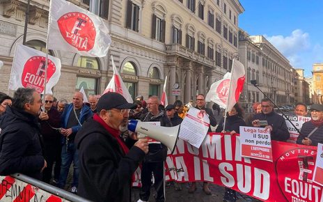 Napoli, Movimento Equità Territoriale: congresso domani in città 5 Movimento Equita Territoriale Manifestazione