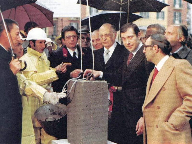 Napoli via Mario Fiore 22 dicembre 1976 posa prima pietra della linea 1 metropolitana