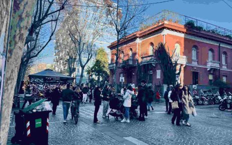 Napoli, al Vomero il flop del piano di sicurezza. Caposanno (Valori Collinari): "Come al solito tanto fumo e niente arrosto" 6 Vomero incrocio Giordano Solimena varco aperto