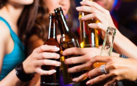 Pomigliano d'Arco, alcolici a minori: pugno duro del Comune. Sospeso esercizio commerciale per tre mesi 4 alcoliciminori