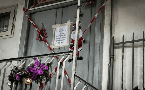 Tragedia a Tufino: bimba di 4 anni precipita dalle scale e perde la vita 4 cade dalle scale e muore sul colpo e una bambina di 4 anni la vittima della tragedia accaduta oggi a tufino