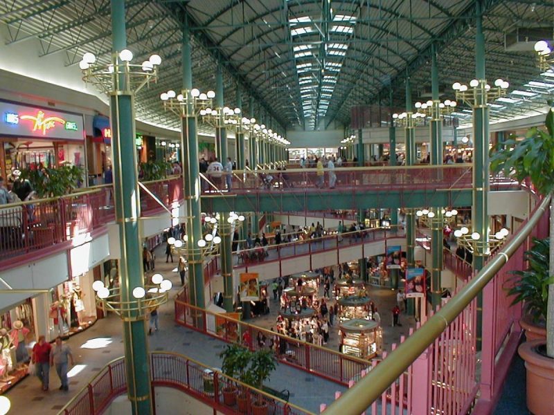 centro commerciale scaled