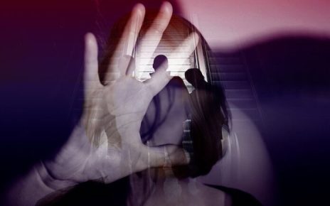 Napoli, 2.920 episodi di violenza di genere denunciati nel 2024: un caso ogni tre ore 3 violenza di genere 696x461 1