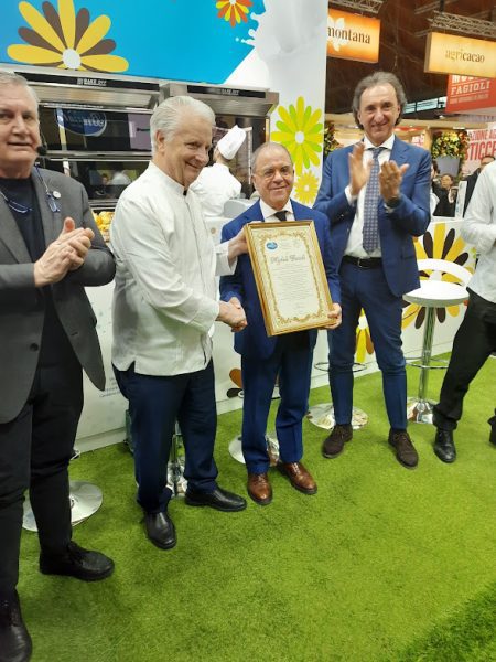 Rimini, Iginio Massari premia la pasticceria dei supermercati Piccolo al SIGEP 2025 2 1. Michele Piccolo alla Premiazione