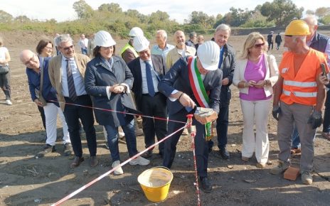 Torre del Greco, prende forma la Cittadella dello Sport: avviati i lavori per la piscina comunale 4 46162505138a8f398fa886080f829123