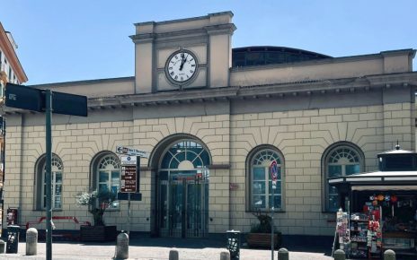 Napoli, funicolare di Chiaia: iniziato il 28esimo mese di chiusura 4 Napoli funicolare di Chiaia chiusa del 1° ottobre 2022