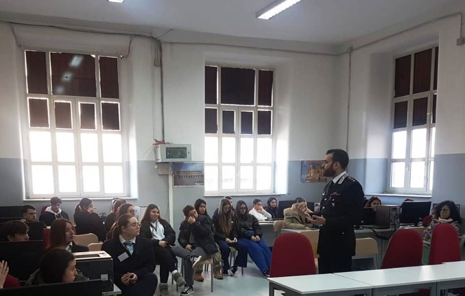 carabinieri lezioni legalita al Ferraiolimod