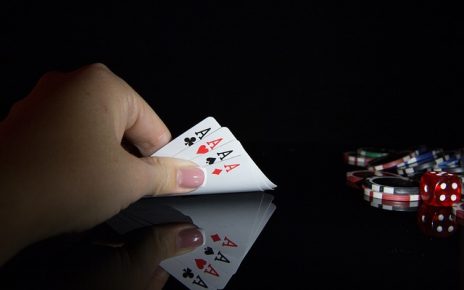 Dalle carte tradizionali al Blackjack: come gli italiani passano le feste 5 casino 6784542 640