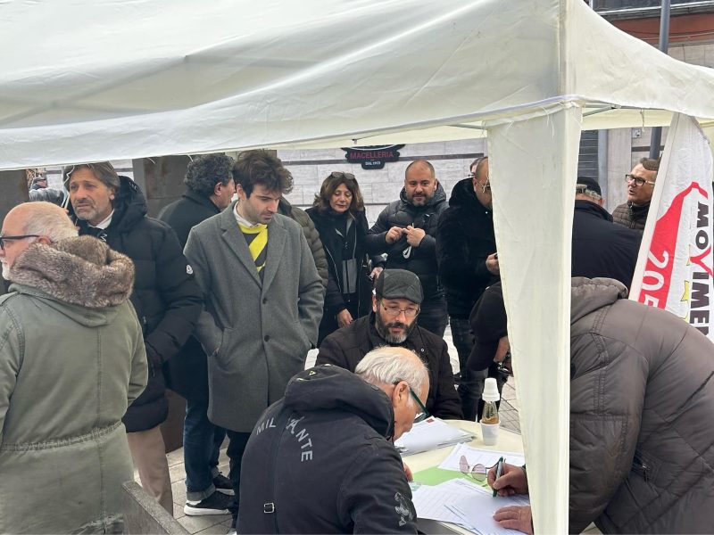 foto gazebo con dati oscurati